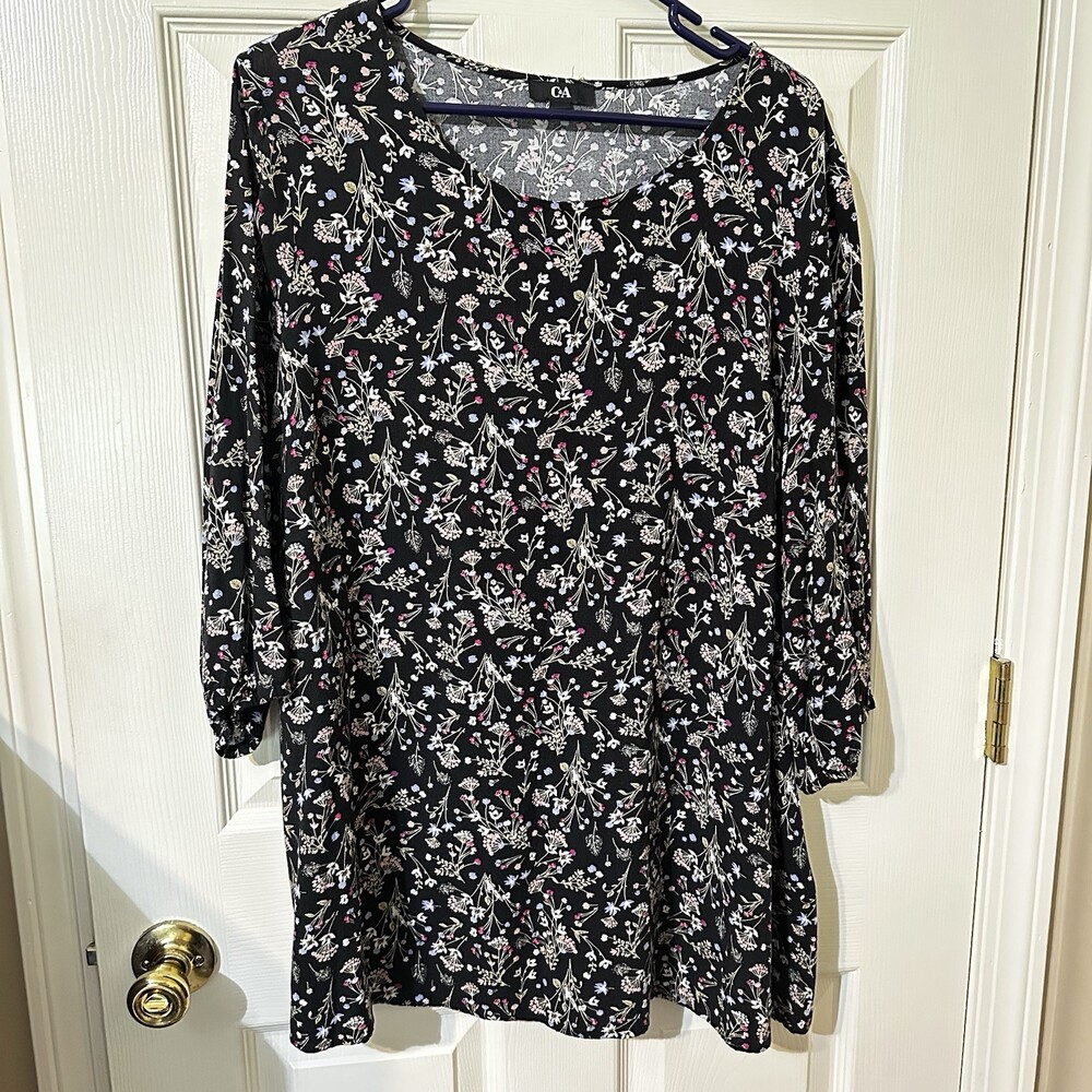 C & A Women’s Black Floral Loose Fitting Blouse Size 18